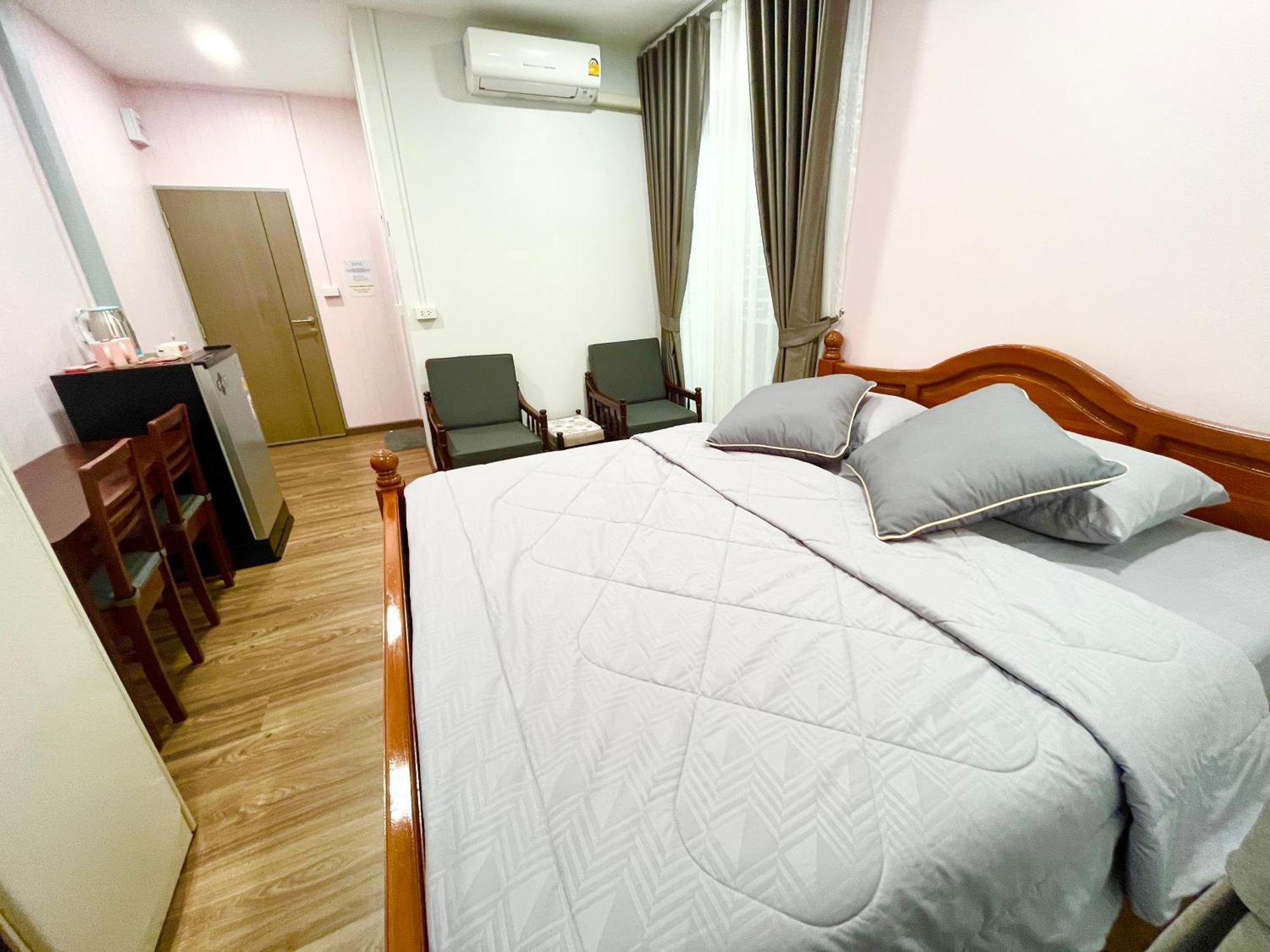 Guest house Number9 Bangkoknoi Bkk *